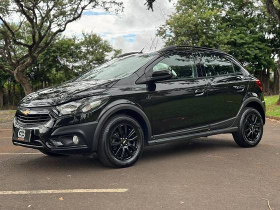 CHEVROLET ONIX 1.4 MPFI ACTIV 8V FLEX 4P AUTOMÁTICO
